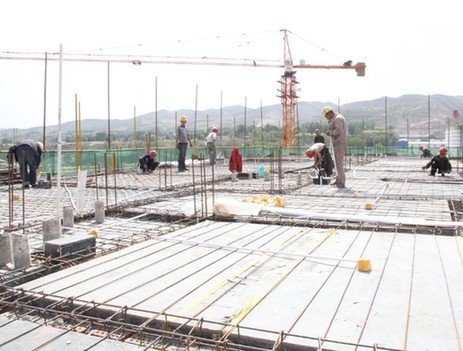 河南振興建設集團青海分公司強化安全生產(chǎn)穩(wěn)步推進青海保障房建設有實效