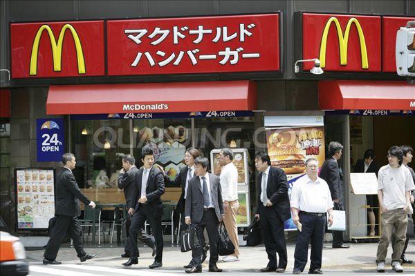 日本麥當(dāng)勞因何如臨大敵？