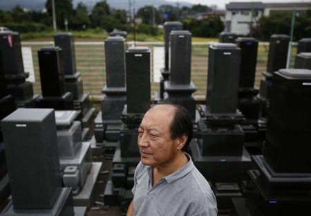 日本墓碑市場(chǎng)不景氣 中國(guó)商人被迫歇業(yè)回國(guó)