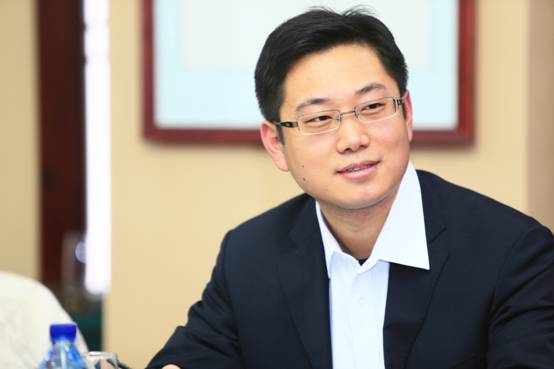黃碩：應(yīng)給開發(fā)商的售房行為設(shè)定“紅線”