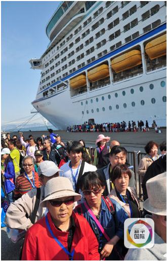 3400名中國(guó)游客涌入北海道室蘭港 土特產(chǎn)銷(xiāo)售一空