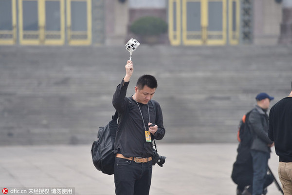 VR時代真的來了！從兩會記者裝備看技術變遷
