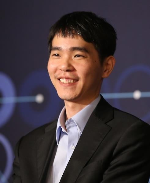 透過(guò)“人機(jī)圍棋大戰(zhàn)”看人工智能