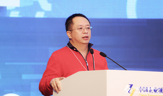 王健林、董明珠、賈躍亭等大佬們，聚在一起都談了什么？