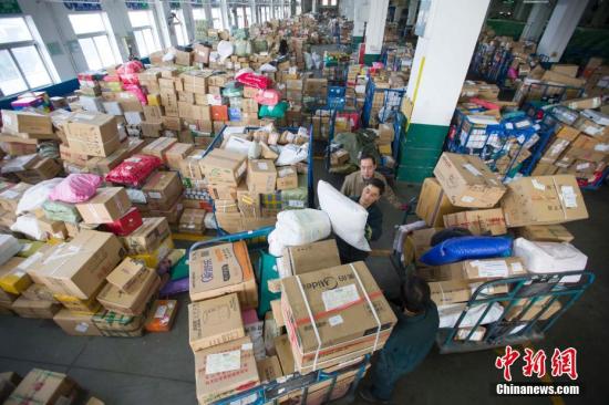 今年中國(guó)快遞業(yè)務(wù)量破300億件 11月成史上最忙快遞月