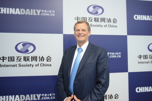 “DSL之父”約翰·喬菲：人工智能統(tǒng)治人類？無需過分夸大威脅