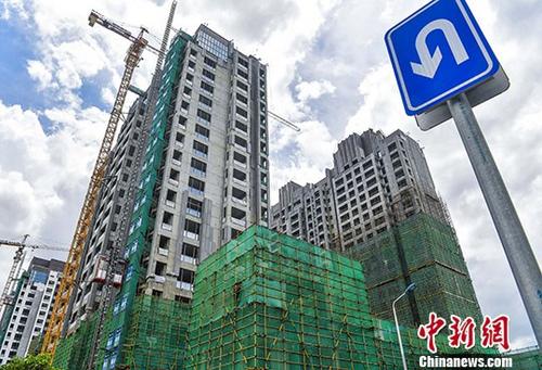不少專家學(xué)者認(rèn)為當(dāng)前樓市調(diào)控的高壓態(tài)勢不能減