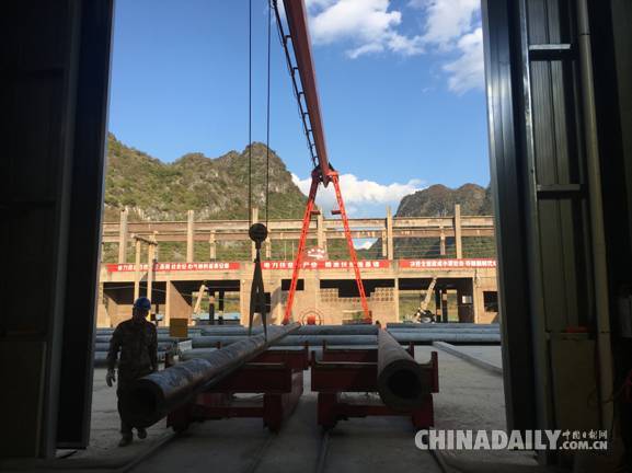 【十九大精神進(jìn)央企】南方電網(wǎng)：打通扶貧的“最后一公里”