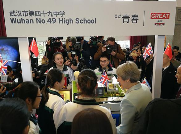 梅姨“旋風(fēng)訪華”搬空英國(guó)簽90億英鎊大單 重點(diǎn)就在這些領(lǐng)域