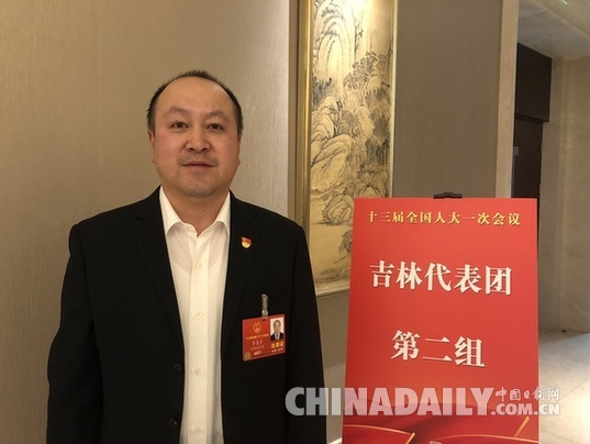 【基層代表的聲音】齊嵩宇：“國(guó)車(chē)”紅旗復(fù)興夢(mèng)就是我的中國(guó)夢(mèng)