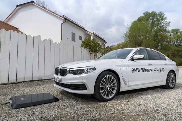汽車也可以無線充電 寶馬集團(tuán)推出世界首創(chuàng)BMW無線充電